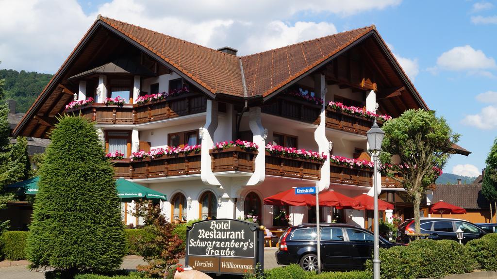 Hotel Schwarzenbergs Traube Glottertal Exterior foto